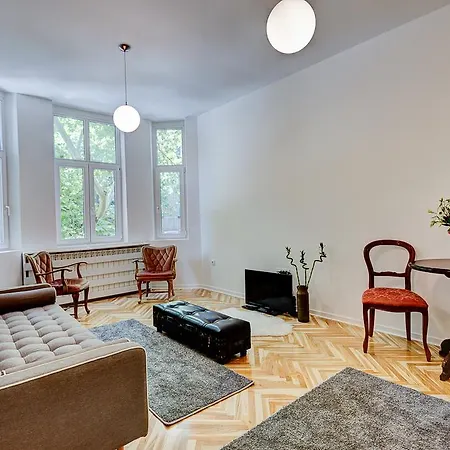 アパート Class Vintage ベオグラード